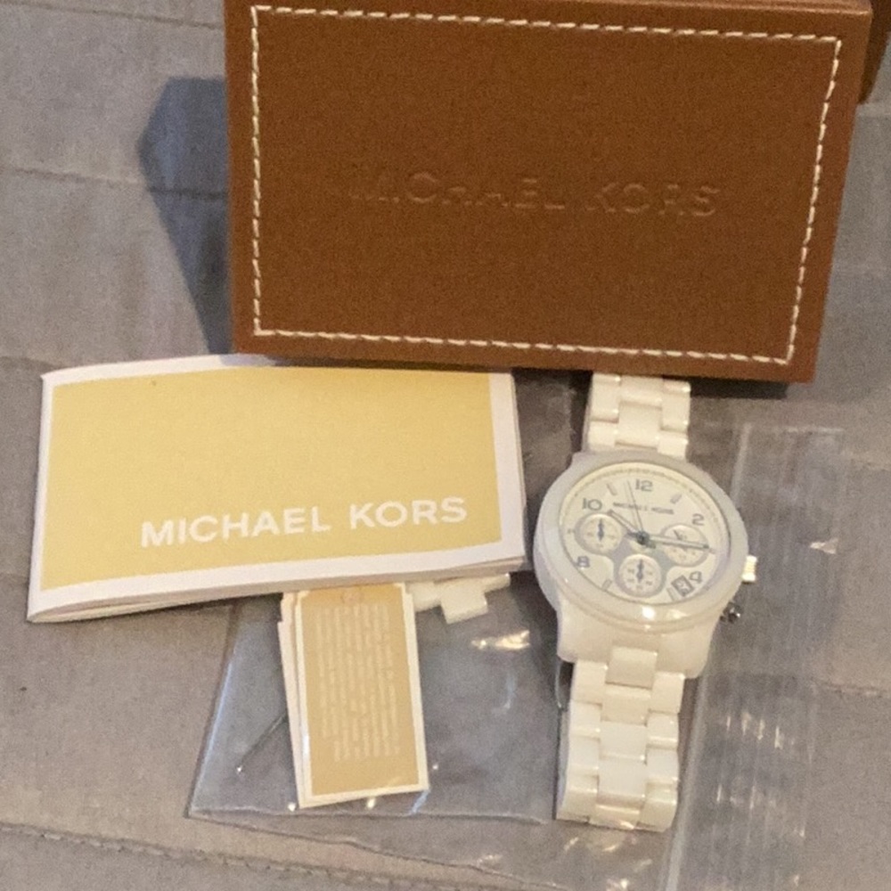 Michael Kors ceramic white watch preowned
